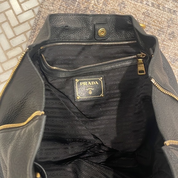 Prada bag - Picture 7 of 8